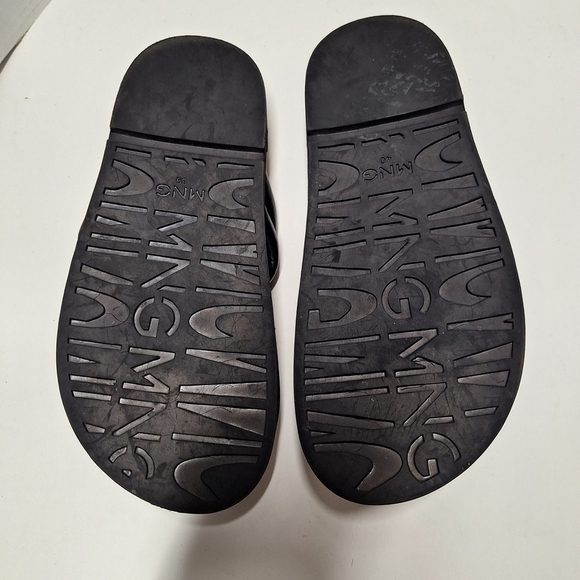 MNG Black Cross-Strap Sandals - Picture 3 of 3